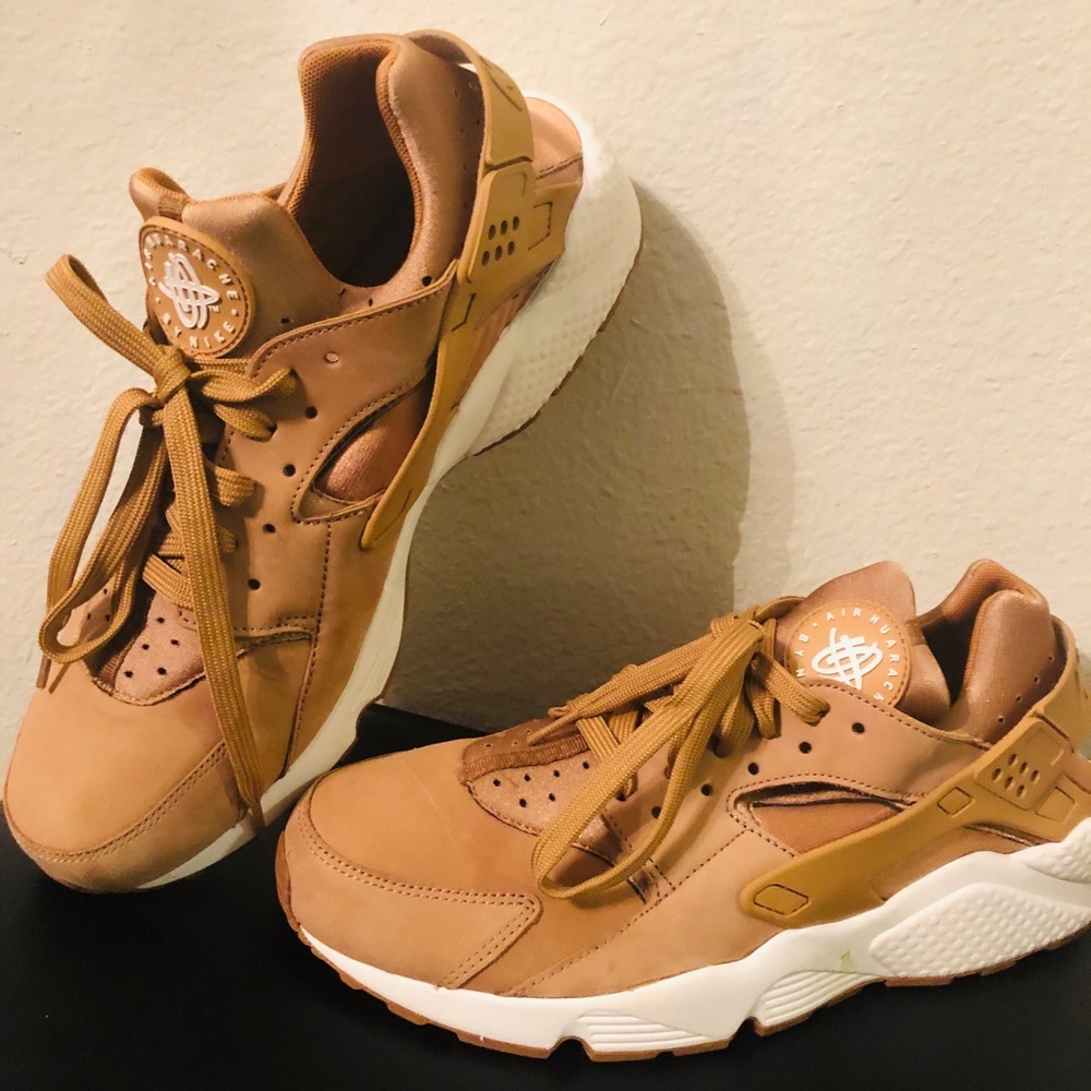 Wheat Nike Huarache Size 11